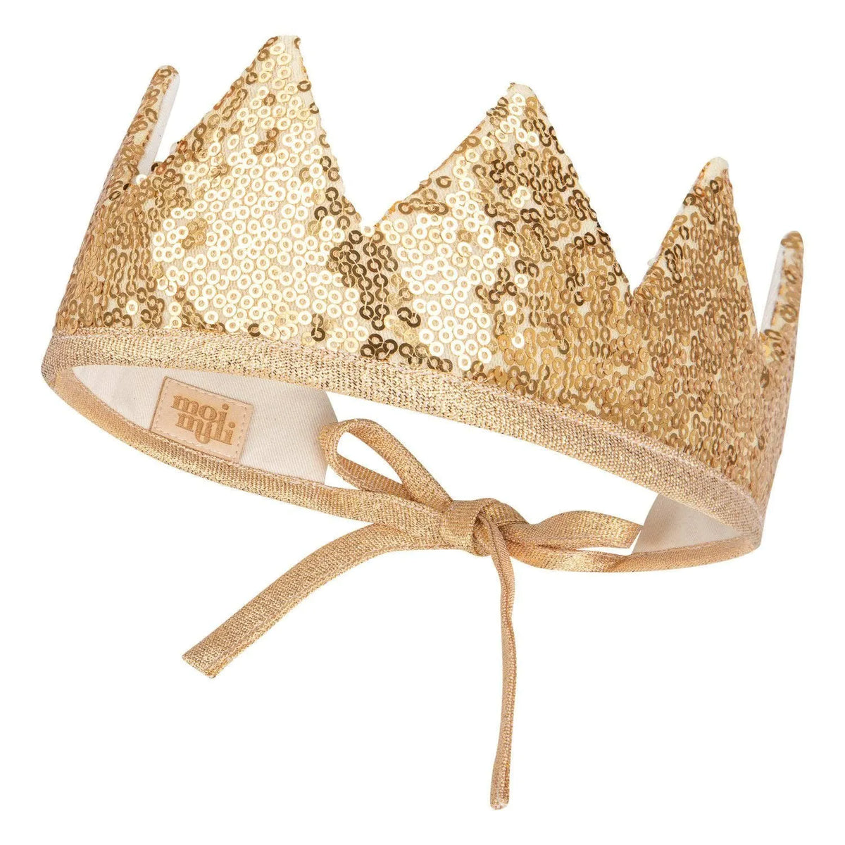 Gouden kroon met pailletten en goudkleurige koordjes, gestrikt aan de voorkant.