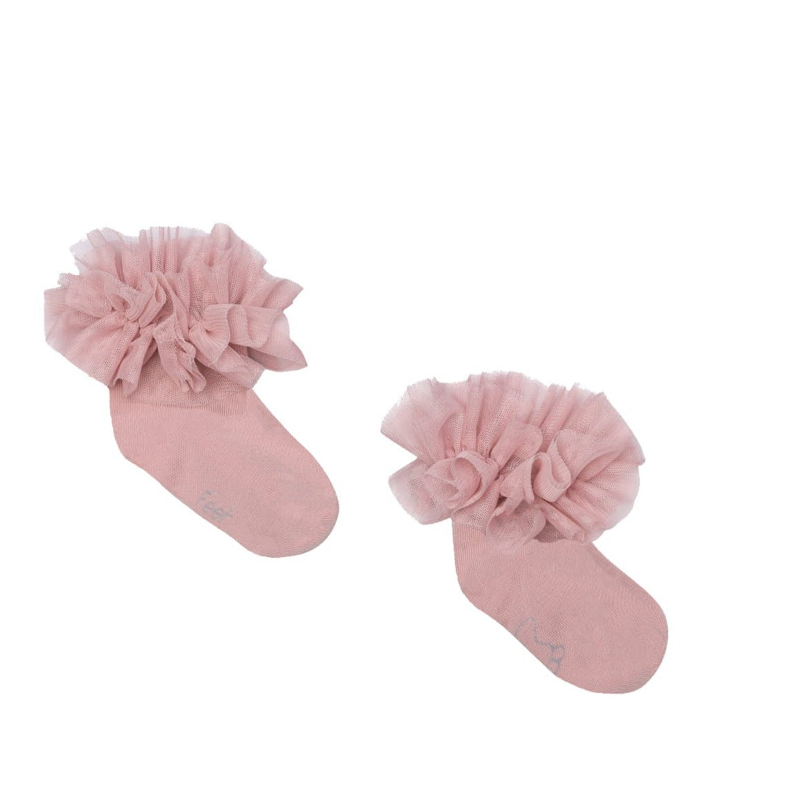 Paar oudroze tutu sokken met een brede ruchesrand, op een witte achtergrond.