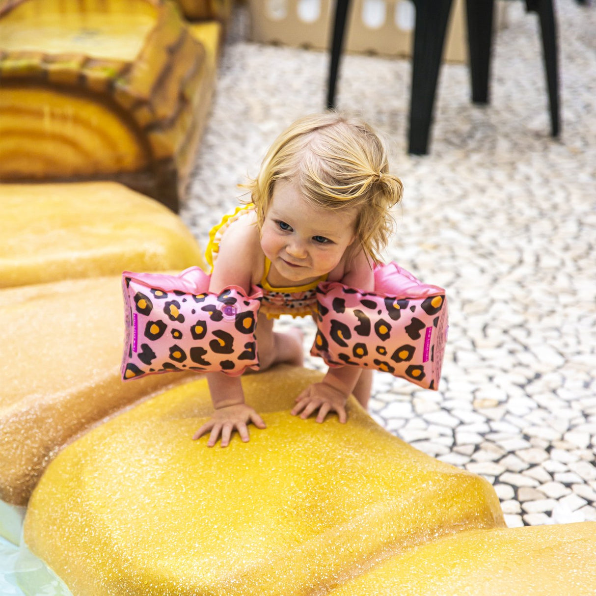 Zwembandjes Panter Rosé • 0-2 jaar