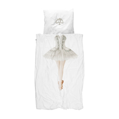 Wit ballerina-dekbedovertrek met fotoprint van een tutu en spitzen, en bijpassende kussensloop met kroontje.