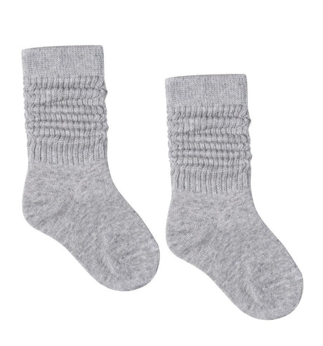 Grijze Dream Socks sokken van Mama's Feet met gerimpelde schacht op een witte achtergrond