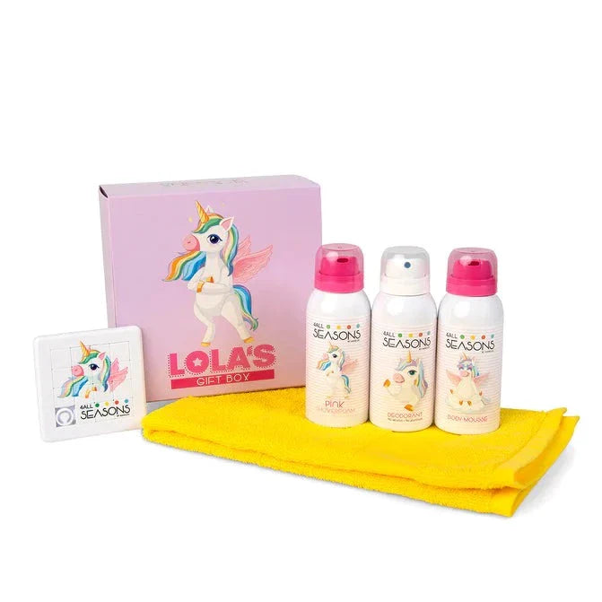 Geschenkset Lola met paarse eenhoorndoos, drie verzorgingsproducten, een gele gastenhanddoek en een eenhoornschuifpuzzel