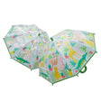 Twee geopende magische jungleparaplu's met groene handvatten en een print van jungledieren, planten en bloemen.