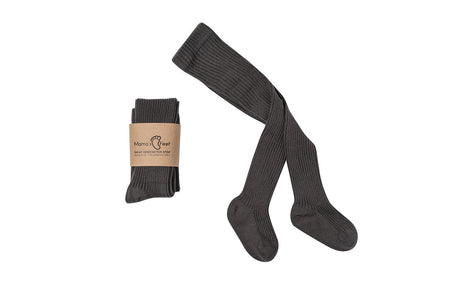Donkerkhaki geribde kniekousen Classic van Mama's Feet, los neergelegd en opgevouwen met een papieren wikkel.