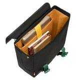 Open zwarte Hello Hossy Mini Onyx rugzak met okergele voering, binnenvakken, boeken en een laptop.