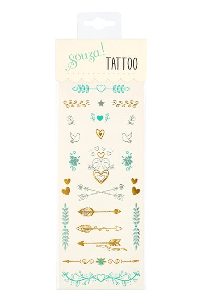 Souza tijdelijke tattoos met hartjes, pijlen, vogels en sierlijke motieven in goudkleur en turquoise op een vel.